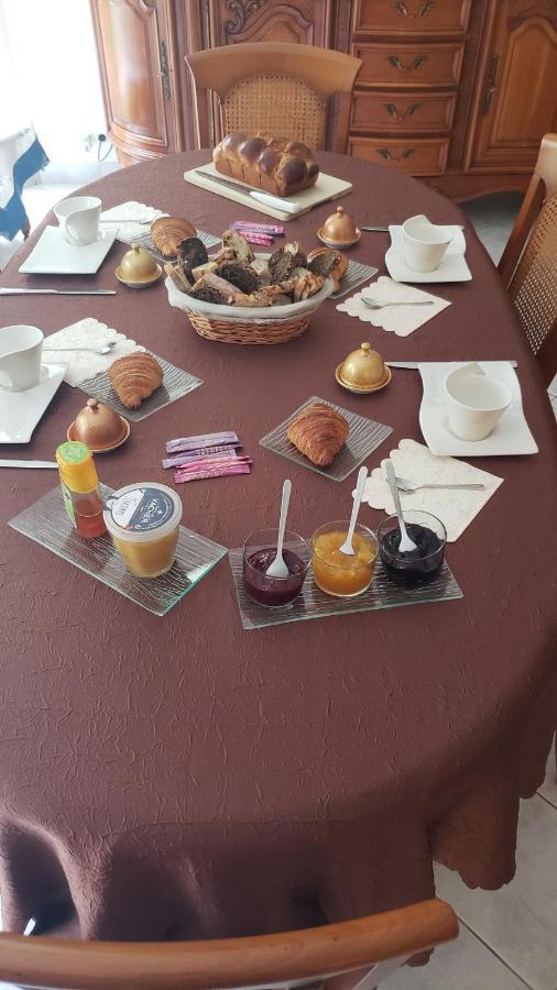 Le Calme Bed & Breakfast Plesse Ngoại thất bức ảnh